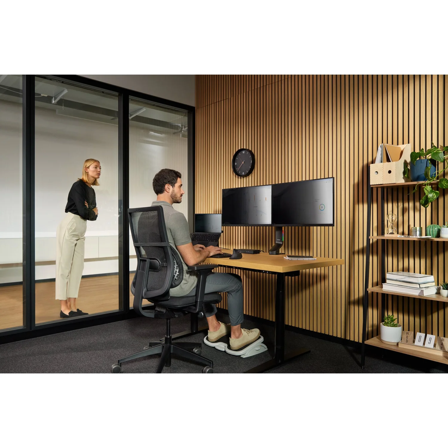 Kensington 2-way Removable Privacy Screen Filter for 23.6” Monitors 16:9 - image 4