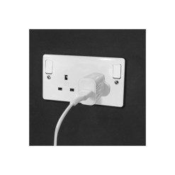 Lindy 18W USB Type A Charger - image 4