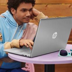HP 17-cn0102na Intel® Core™ i3 i3-1115G4 Laptop 43.9 cm (17.3