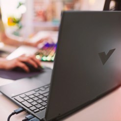 HP Victus Gaming Victus 15-fb2008na AMD Ryzen™ 5 8645HS Laptop 39.6 cm (15.6